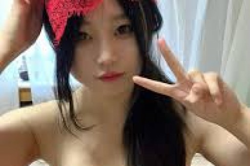 邓伦逃税被处罚风波后手写字遭群嘲丑陋如今口碑逆转背后原因揭秘当初圈内外为何一致称赞他的字是真的好