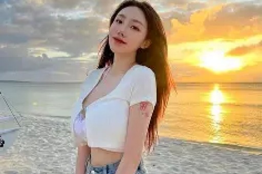 割韭菜、造富婆人设、骗钱2025年明星直播“乱象多”！